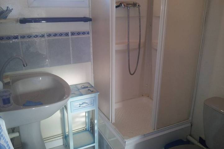 Gîte pour 9 personnes, avec jardin dans Le Cabellou - 4