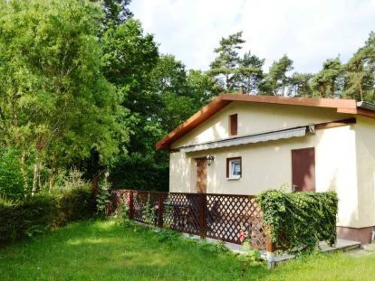 Ferienhaus im Grünen, 50 m zum See in Krakow am See, Mecklenburgische Seenplatte