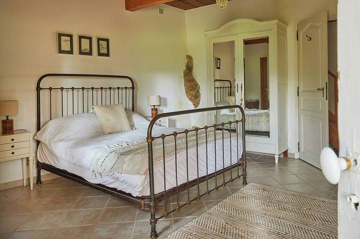 La Magnanerie de Pimaquet - Provencal home with private pool & river access in Entrecasteaux, Región Brignoles