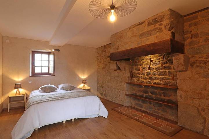 Gîte pour 15 personnes, avec jardin et terrasse à Ceaucé - 2