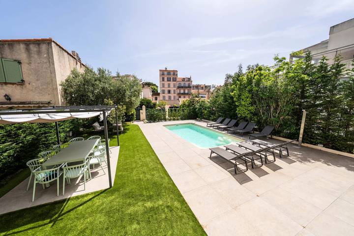 Villa voor 10 personen, met Tuin en Sauna in Cannes