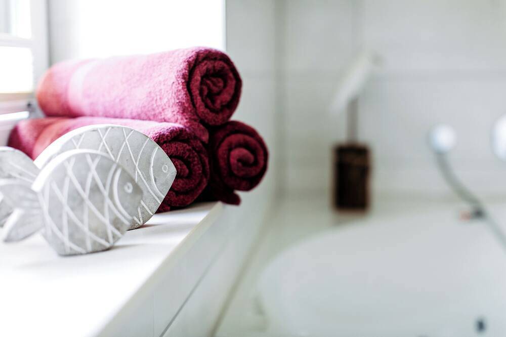 Ferienhaus Hof Bombüll, an der Nordsee, absolute Alleinlage, Hunde willkommen in Klanxbüll, Nordfriesland