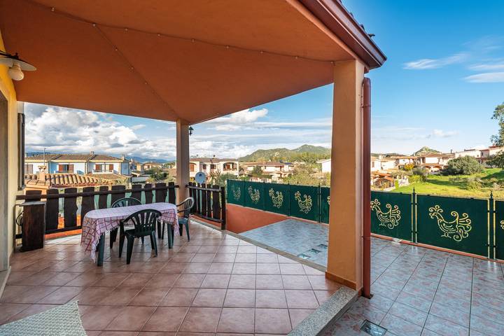 Location de vacances pour 6 personnes, avec balcon à Castiadas
