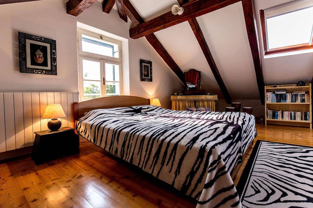 Safe Family Villa. Sea Views, Walled Garden, Pool Jacuzzi, Badminton Tabletennis in Cavtat, Cavtat (Dalmatia)