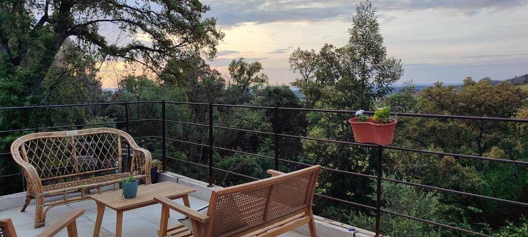 Gîte pour 4 personnes, avec jardin et vue à Castellare-di-Casinca