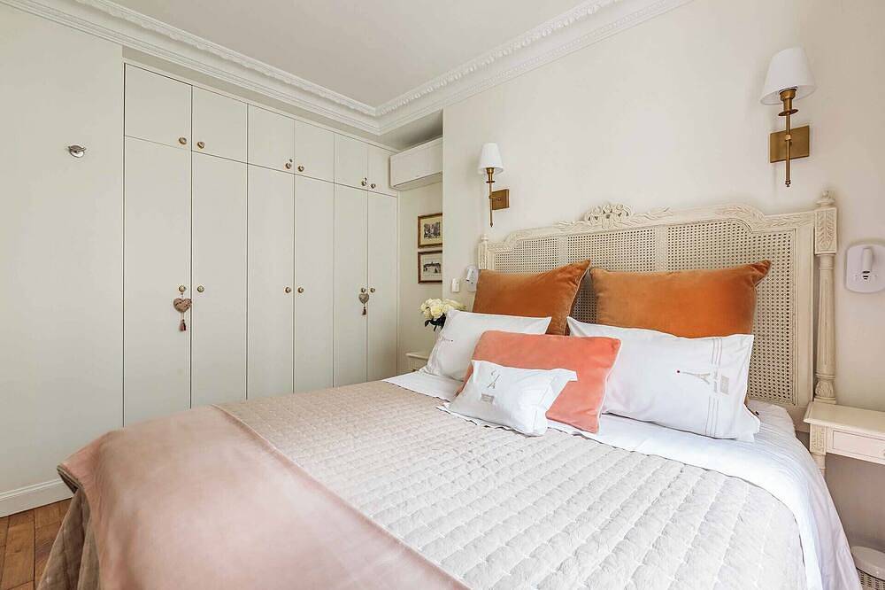 Appartement entier, Vente!  Incroyable 1 chambre avec vue sur la Tour Eiffel pour vos vacances de rêve in Tour Eiffel, Paris