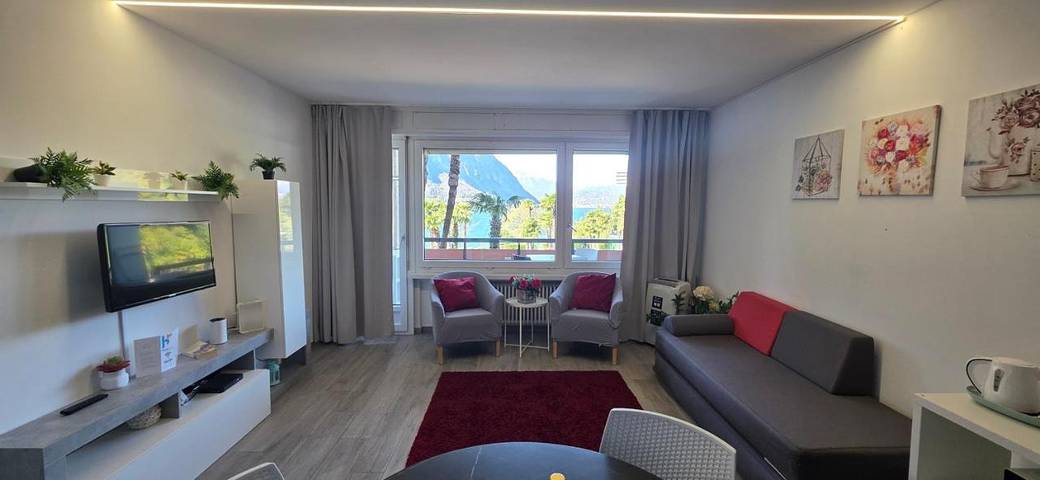 Ferienwohnung für 4 Personen, mit Balkon und Terrasse sowie Garten und Pool