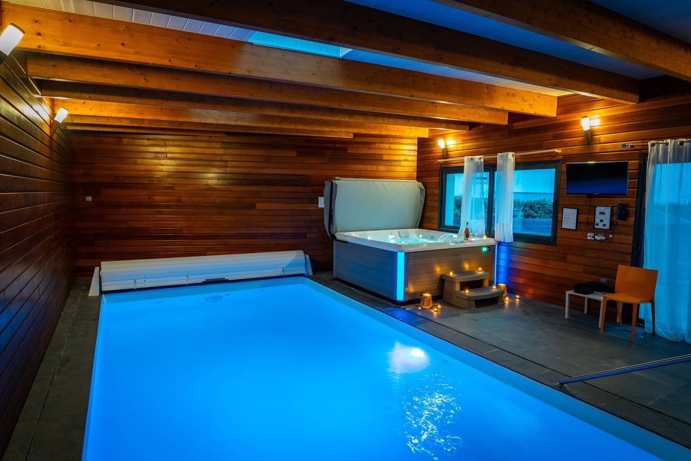 Maison Rêve d'Océan, vue mer, piscine, sauna et Spa in Le Conquet, Région de Brest