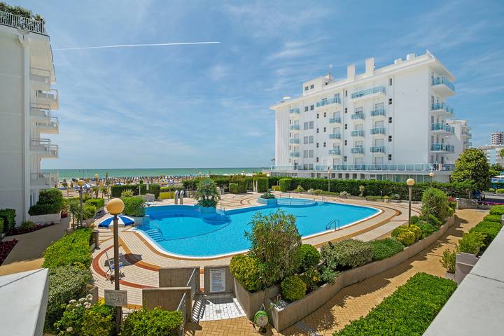 Ferienwohnung für 5 Personen, mit Kinderpool und Balkon in Venetien - 2