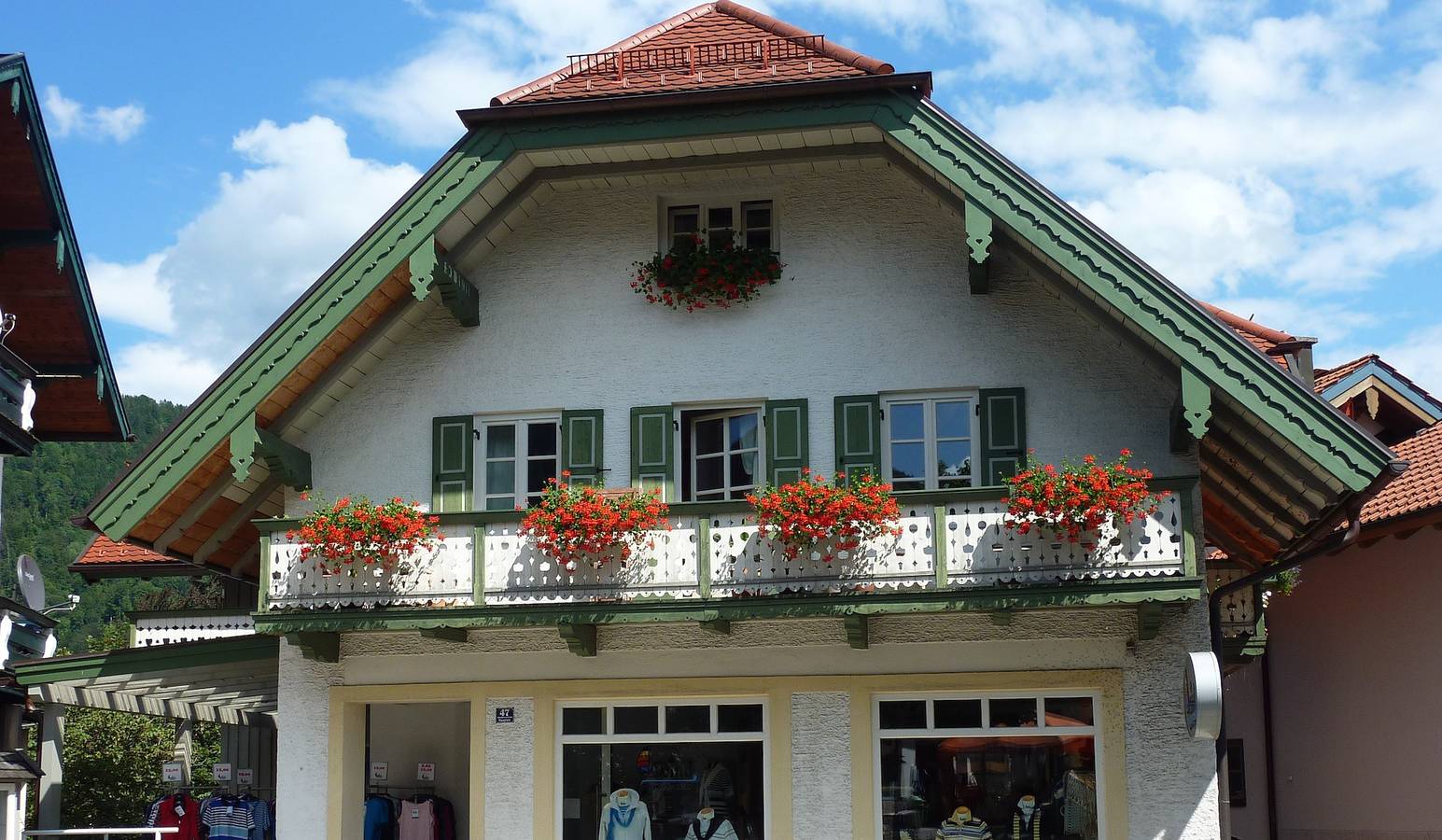 Ganze Ferienwohnung, Ferienwohnungen Schneiderhäusl inkl. Chiemgaukarte - Ferienwohnung 1 für max. 2 Personen (26qm), Balkon und Dachterrasse in Ruhpolding, Bayerische Alpen