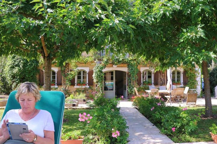 Location de vacances pour 6 personnes, avec vue ainsi que piscine et jardin à Calès - 4