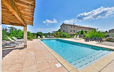 Gîte pour 5 personnes, avec jardin et balcon à Potelières