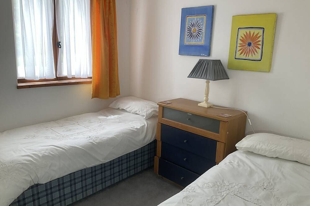 Cottage avec piscine extérieure, 8 personnes toutes avec salle de bains in Tortefontaine, Région de Montreuil