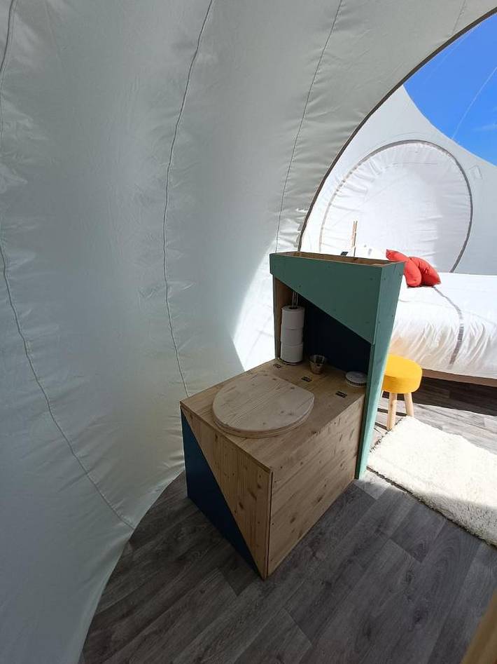 Location de vacances pour 3 personnes, avec terrasse à Le Vigeant - 3