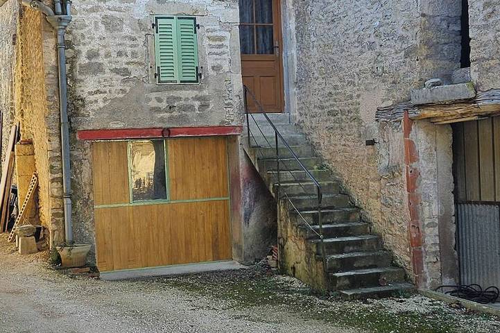 Location de vacances pour 8 personnes, avec jardin dans Seigny