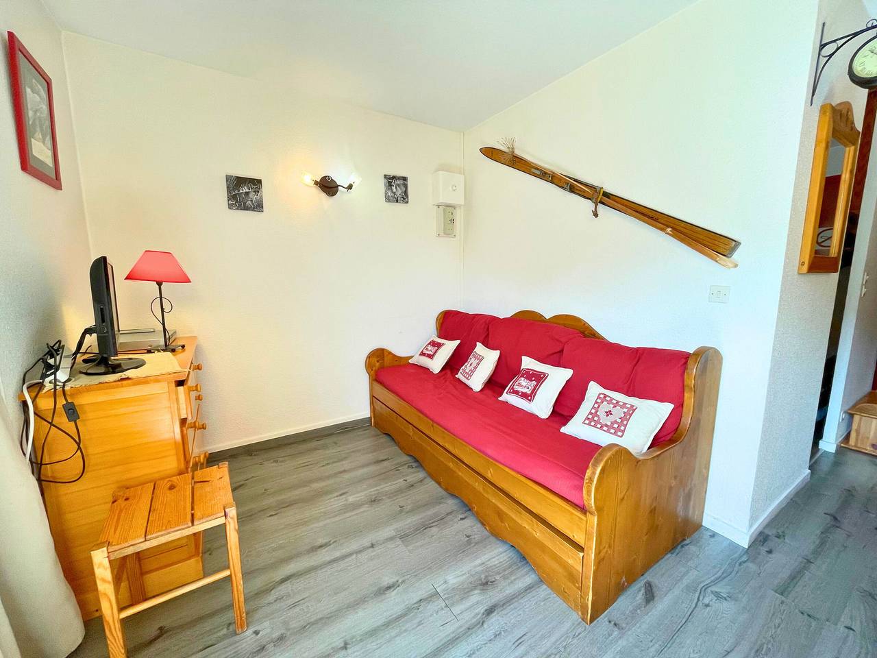 Hel studio-lejlighed, Studio cabin at the foot of the slopes, 4 pers, balcony, Les Menuires in Les Menuires, Saint-Martin-de-Belleville