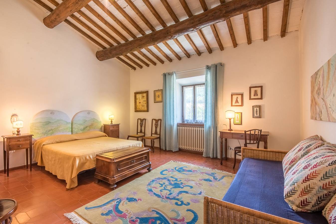 Appartamento per vacanze 'Tenuta Podere Montemelino' con vista su laghi e colline, piscina e Wi-Fi in Sarteano, Siena e dintorni