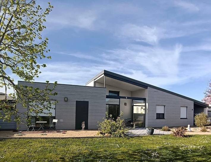 Gîte pour 4 personnes, avec Jacuzzi ainsi que Terrasse et Jardin à Aigrefeuille-sur-Maine