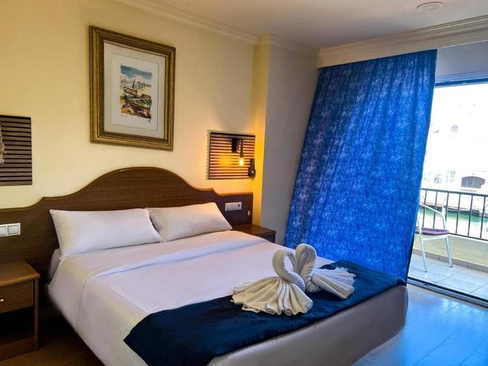Hôtel pour 2 personnes, avec piscine et terrasse