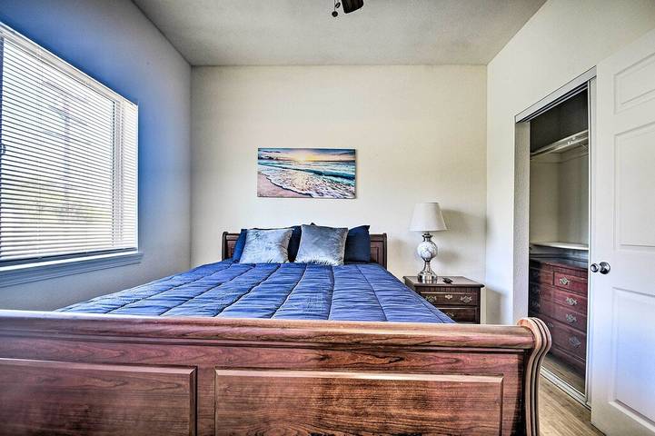 Vacation rental for 6 people, with balcony/terrace and hot tub, with pets in Burbank