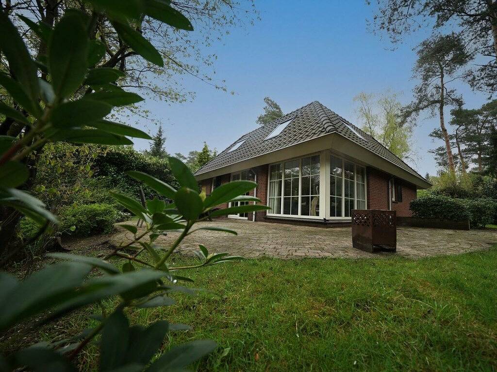 Villa in Beekbergen met terras in Beekbergen, Veluwe