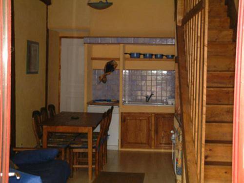 Appartement entier, Two-Bedroom Apartment in Bessèges, Parc national des Cévennes