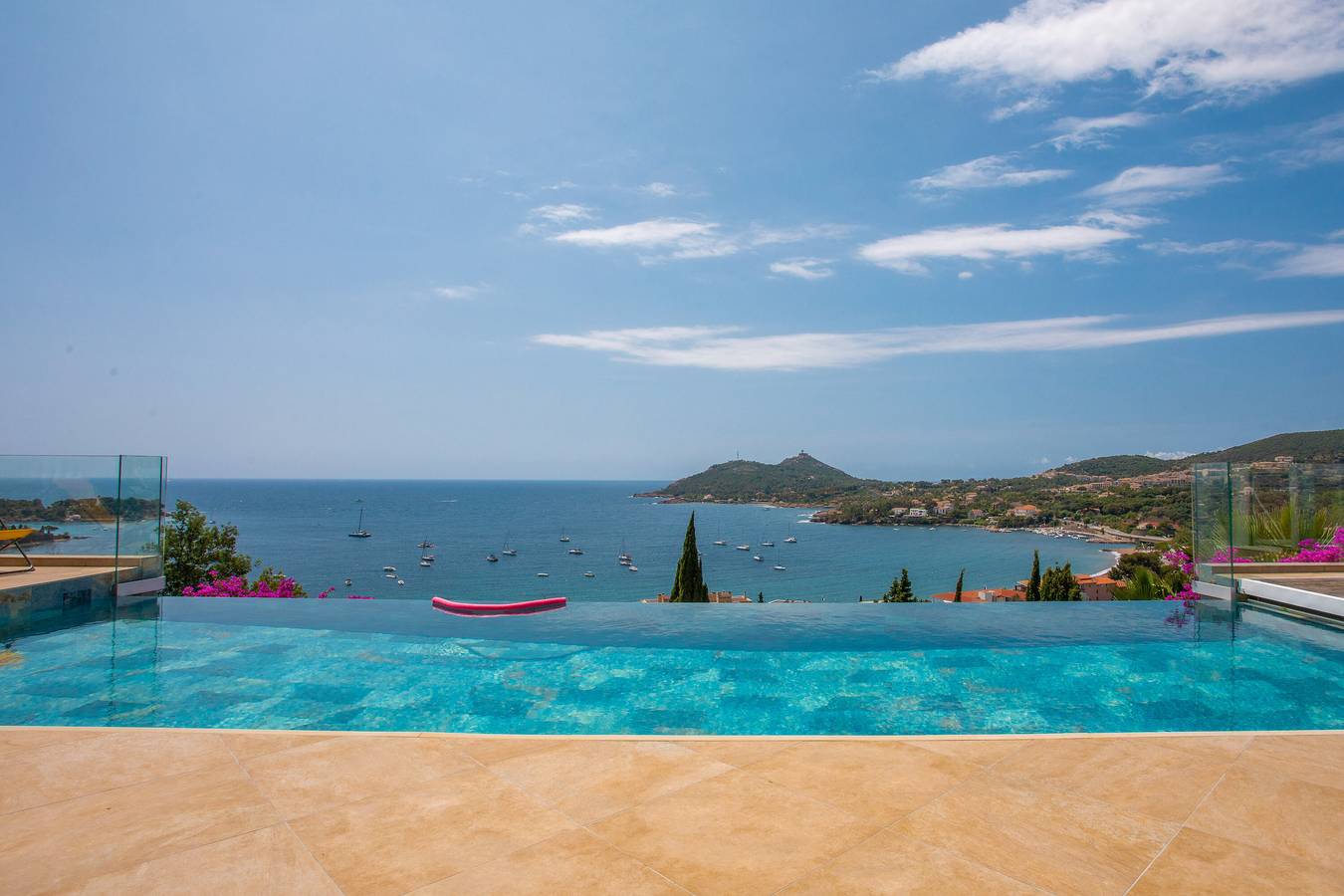Ganzes Studio, Studio 'La Palmeraie' mit Meerblick, Wi-Fi und Klimaanlage in Agay, Saint-Raphaël