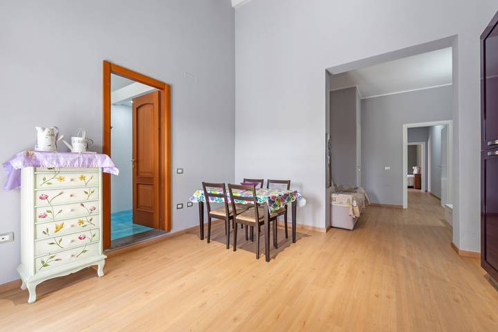 Appartamento intero, Appartamento 'Di Pina' con terrazza privata, giardino in comune e aria condizionata in Sant'Antioco Città, Sant'Antioco