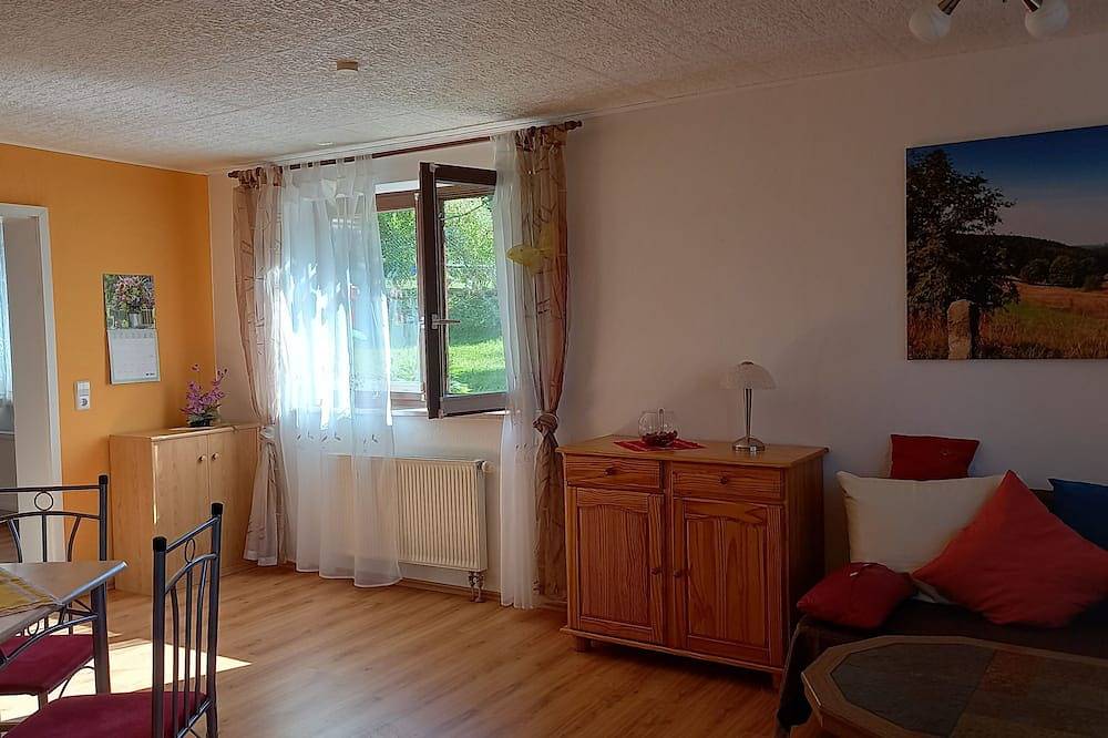 Ganze Wohnung, Modernes Feriendomizil 50m vom berühmten Rennsteig entfernt mit Sternendusche in Neuhaus am Rennweg, Rennsteig