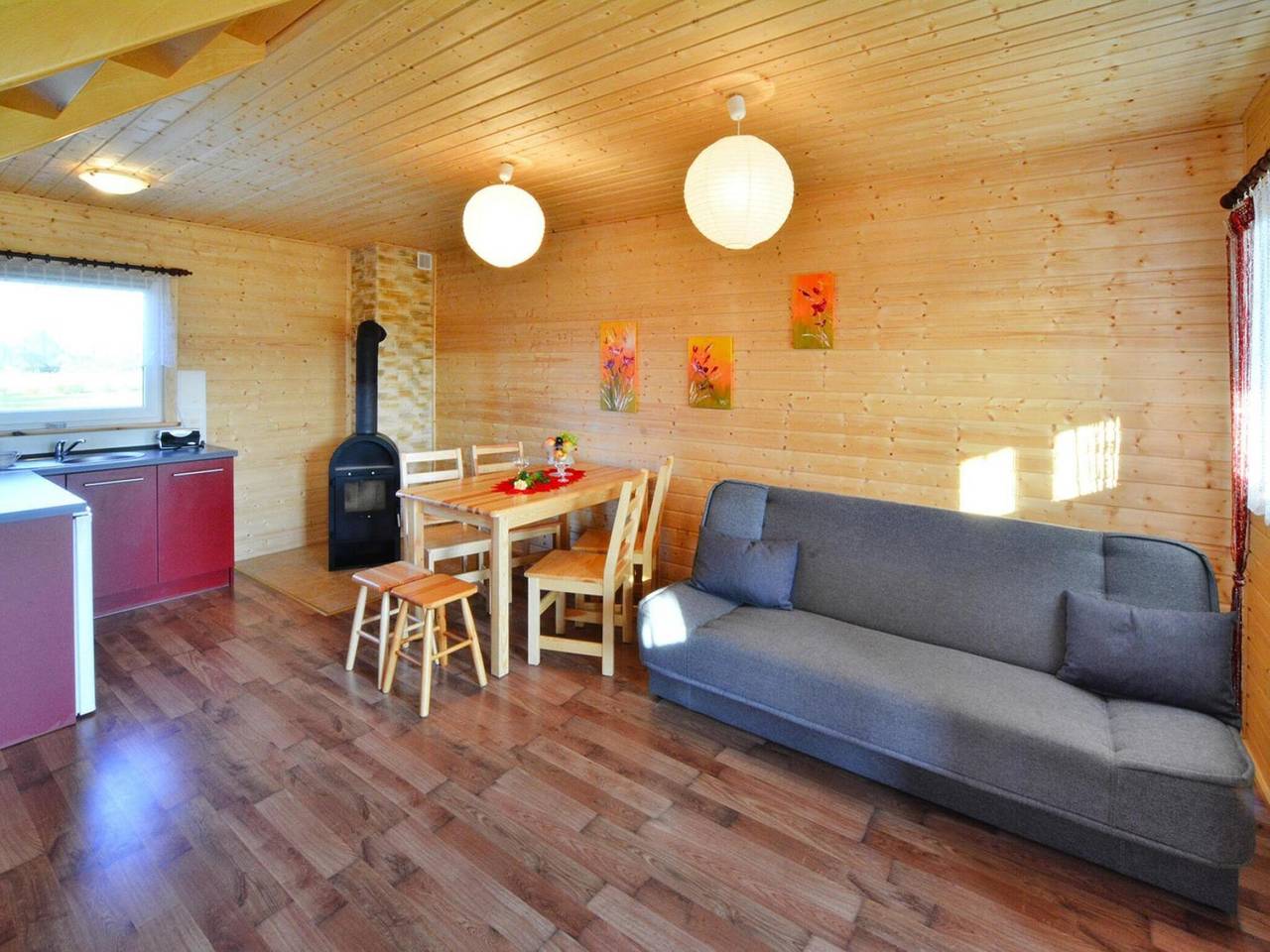 Komfortable Ferienhäuser mit Terrassen in Powiat Sławieński