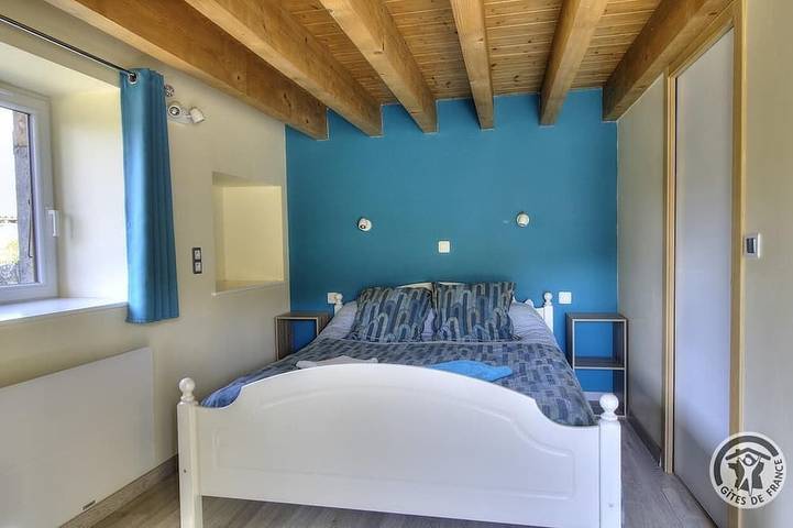 Location de vacances pour 4 personnes, avec terrasse et piscine, animaux acceptés à Cenves - 2