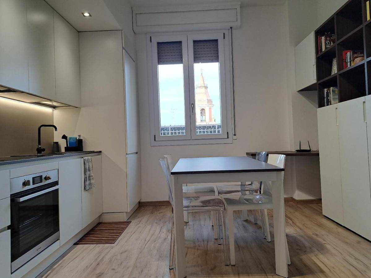 Appartement entier, Il Campanone - Sassuolo Centro - parcheggio auto coperto - Neflix e Amazon Prime in Sassuolo, Province de Modène