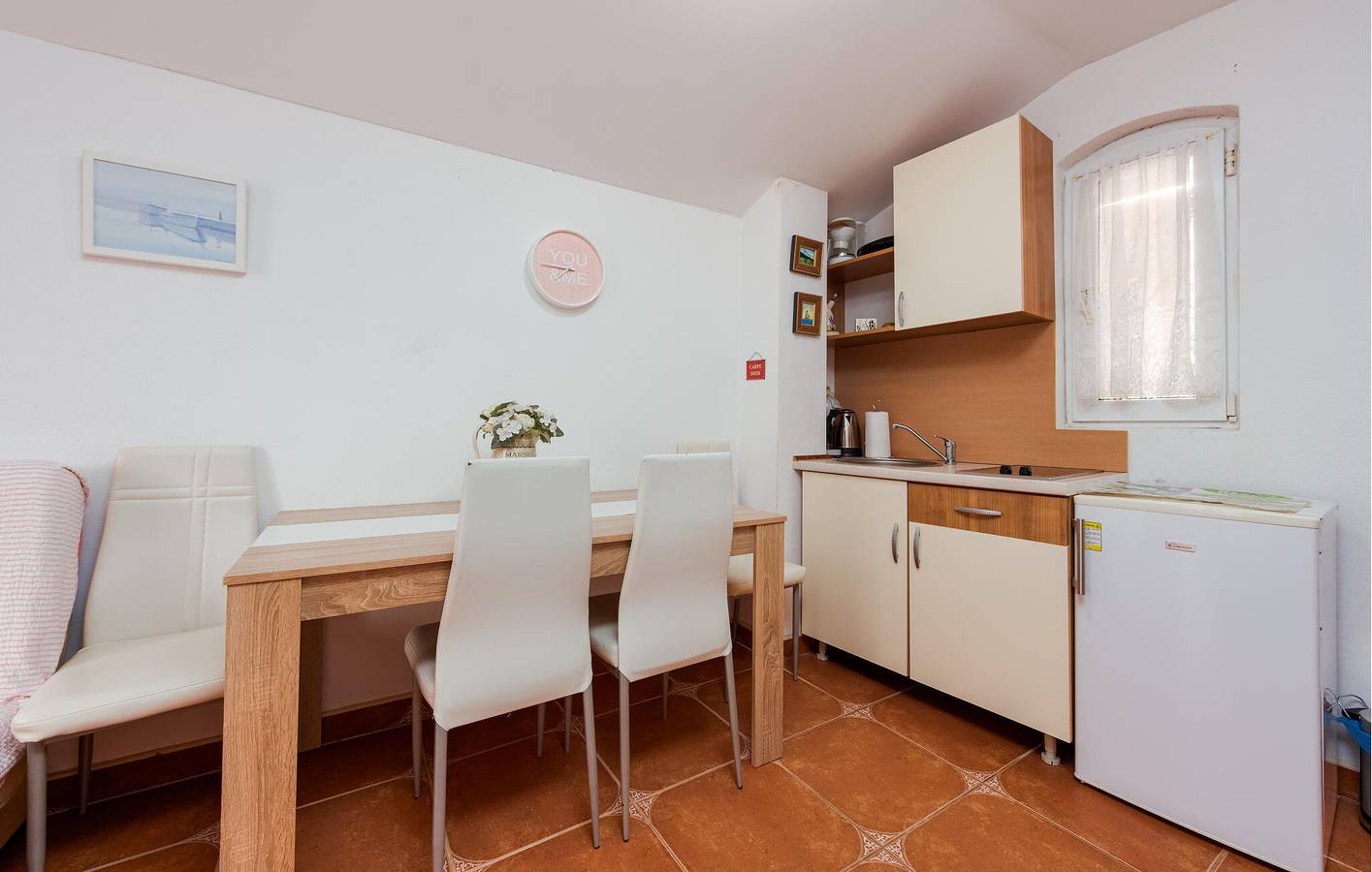 Ganze Ferienwohnung, Ferienwohnung für 2 Personen mit Terrasse in Karlobag, Naturpark Velebit