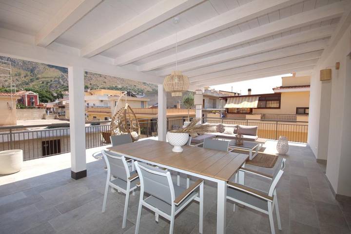 Casa vacanza per 6 persone, con Balcone e Idromassaggio nonché Terrazza e Panorama a Aspra
