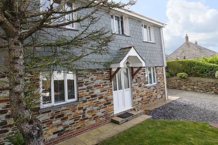 Cottage for 6 people, with garden, with pets in Tintagel
