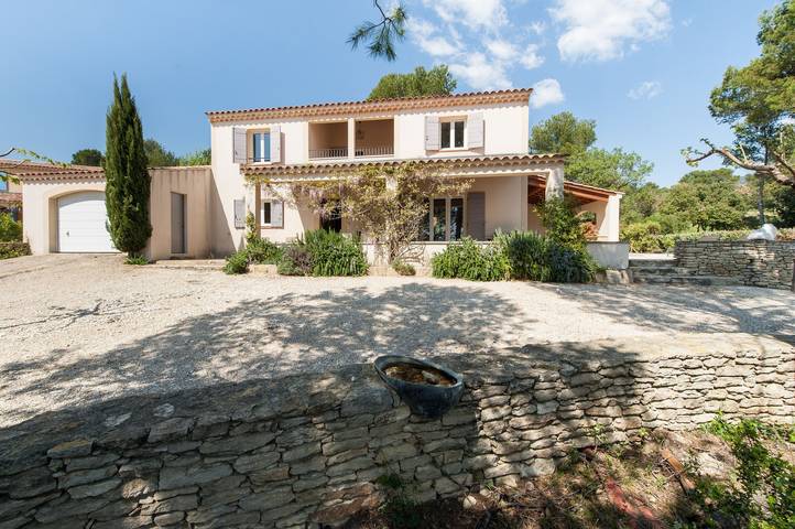 Location de vacances pour 8 personnes, avec jardin ainsi que piscine et balcon à Saumane-de-Vaucluse - 4