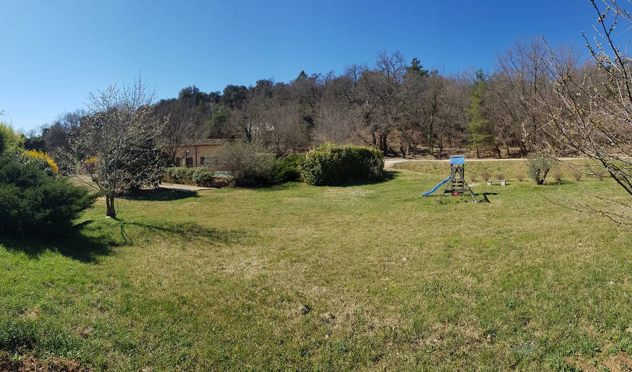 Maison au cœur du Colorado provençal sur parc de 40 hectares in Rustrel, Parc naturel régional du Luberon