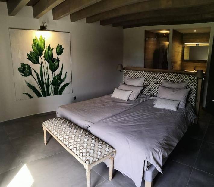 Location de vacances pour 2 personnes, avec jardin ainsi que terrasse et piscine dans Ratenelle - 3