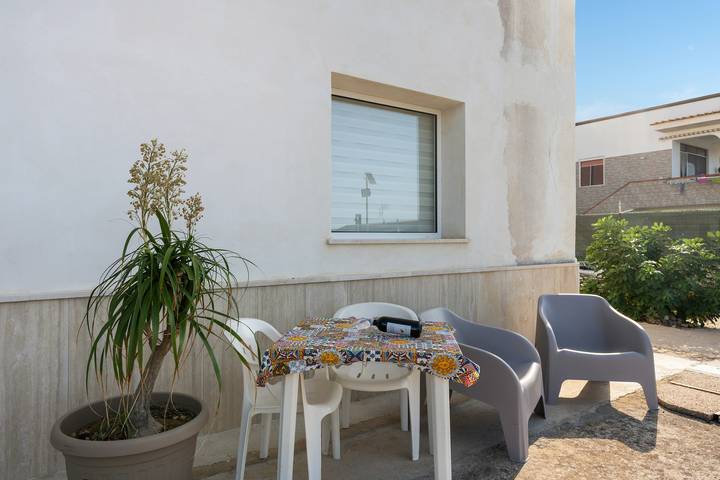 Appartement entier, Appartement 'Josade Blu Mare' avec vue mer, Wi-Fi et climatisation in Alcamo Marina, Alcamo