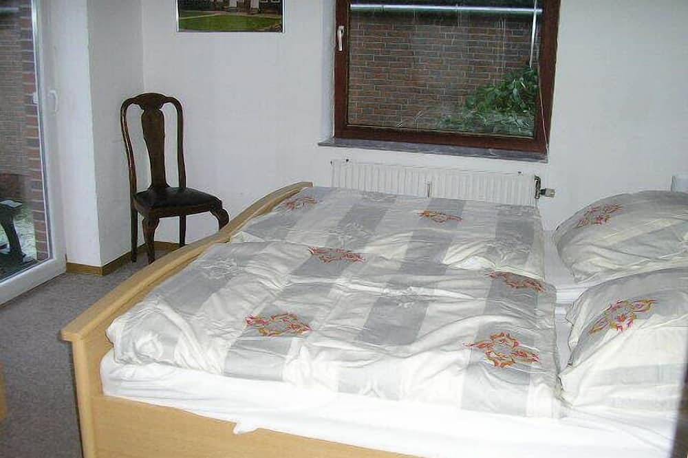 Ganze Wohnung, Ferienwohnung im Eg: 3 Schlafzimmern, ruhig, ideal für Küste- und Inselnbesuche in Friedeburg, Landkreis Wittmund