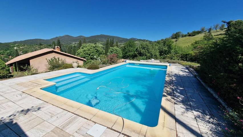 Location de vacances pour 7 personnes, avec vue ainsi que jardin et piscine, animaux acceptés à Saillans - 2