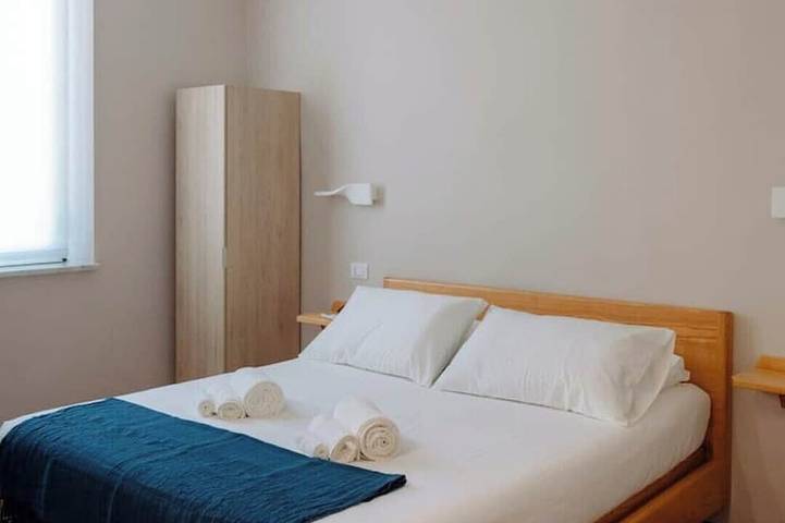 Appartamento intero, Calabreeze. Modern apartment with city center view in Villa San Giovanni, Provincia di Reggio Calabria