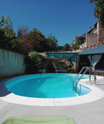 Gîte pour 7 personnes, avec piscine et jardin à Millas