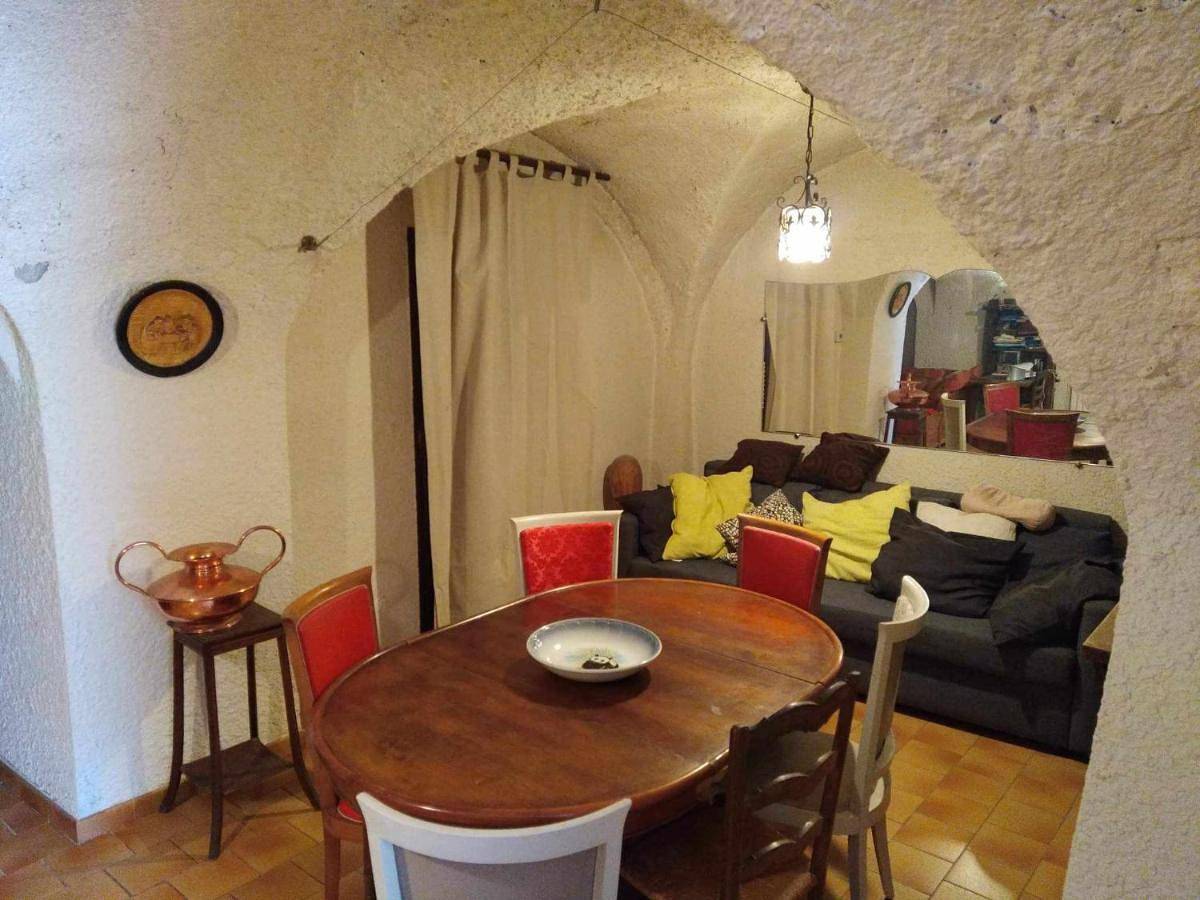 Three-Bedroom House in Bayons, Région de Forcalquier