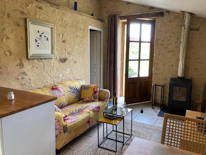 Location de vacances pour 2 personnes, avec vue ainsi que piscine et jardin à Sainte-Croix (France) - 3