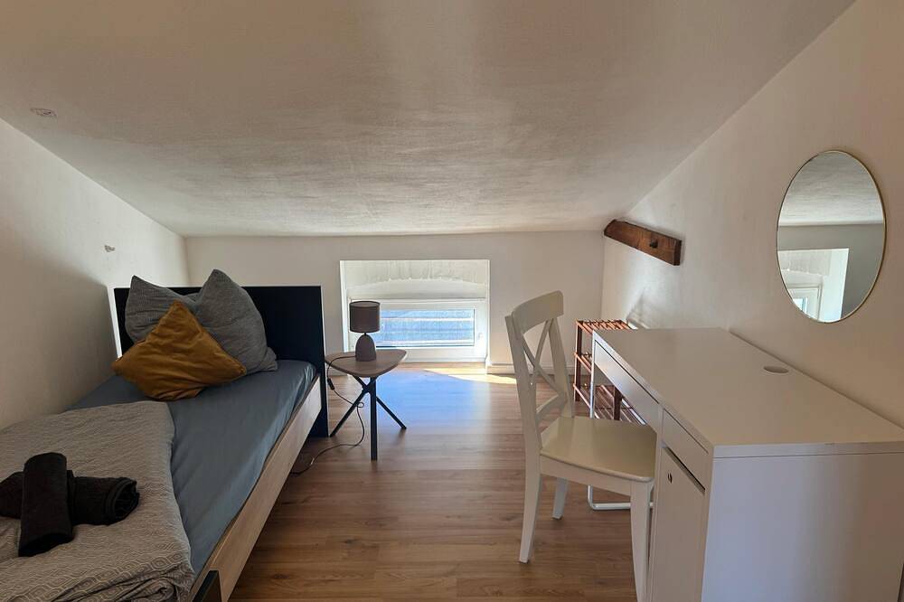 Ganze Wohnung, Charmantes Appartement Florian mit 3 Schlafzimmern in Bernburg in Bernburg, Region Salzlandkreis