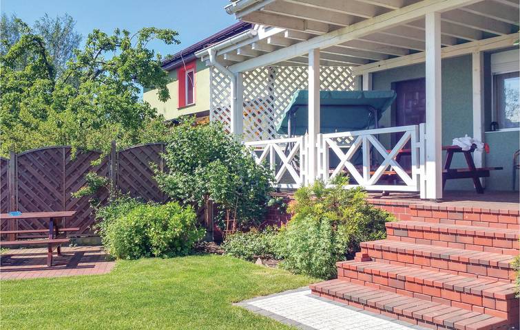 Ferienhaus für 8 Personen mit Terrasse in Nowe Warpno, Stettiner Haff