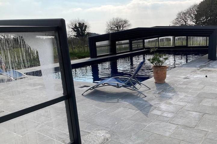 Gîte pour 4 personnes, avec Terrasse ainsi que Jardin et Piscine à Trégunc