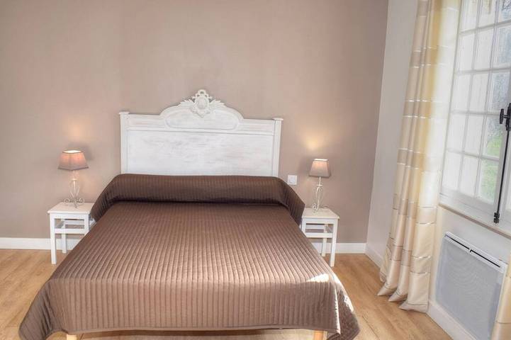 Gîte pour 6 personnes, avec piscine et jardin à Luynes - 2