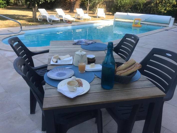 Ferienhaus für 9 Personen, mit Terrasse und Garten sowie Pool in Gaillan-en-Médoc